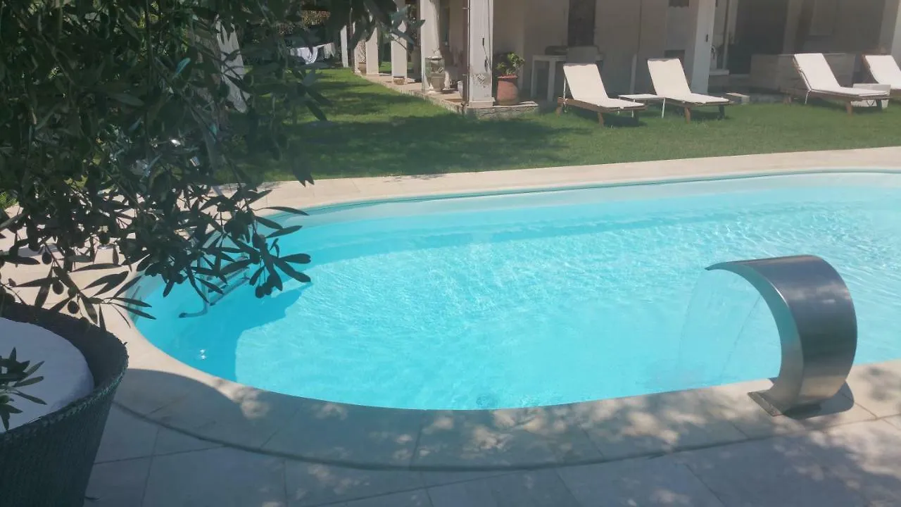 Villa Ines Con Piscina Sud Sardegna Capoterra